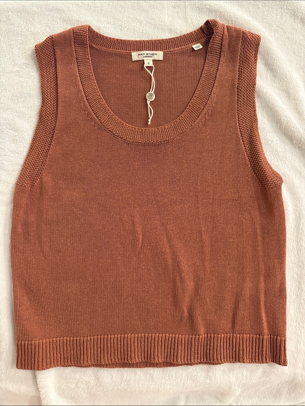 Max Studio Scoop Neck Knit Tank in Rust